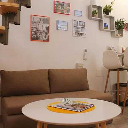 Klarisa Center With Terrace Apartment