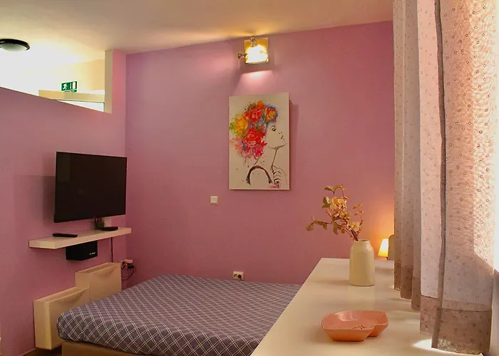 Klarisa Center With Terrace Apartman *