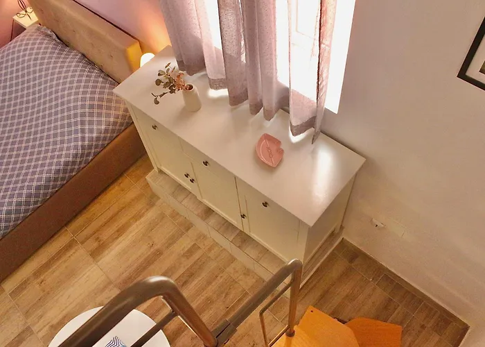 Klarisa Center With Terrace Apartman