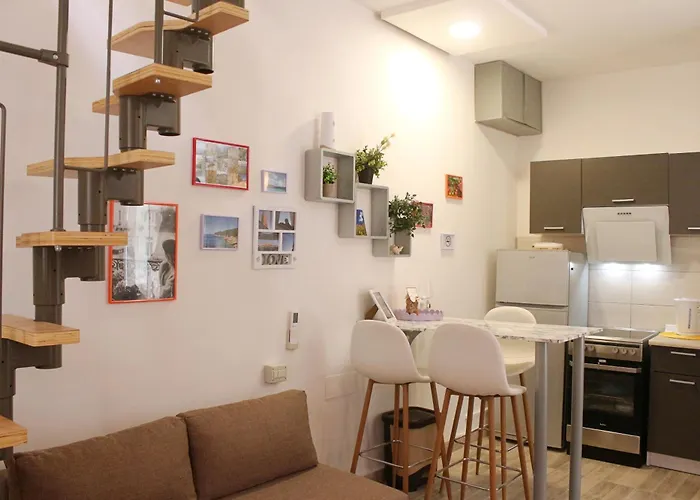 Klarisa Center With Terrace Split