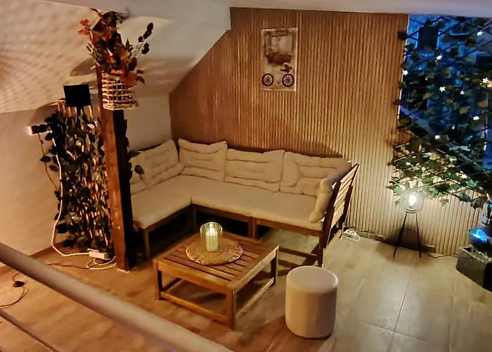 Klarisa Center With Terrace Apartman